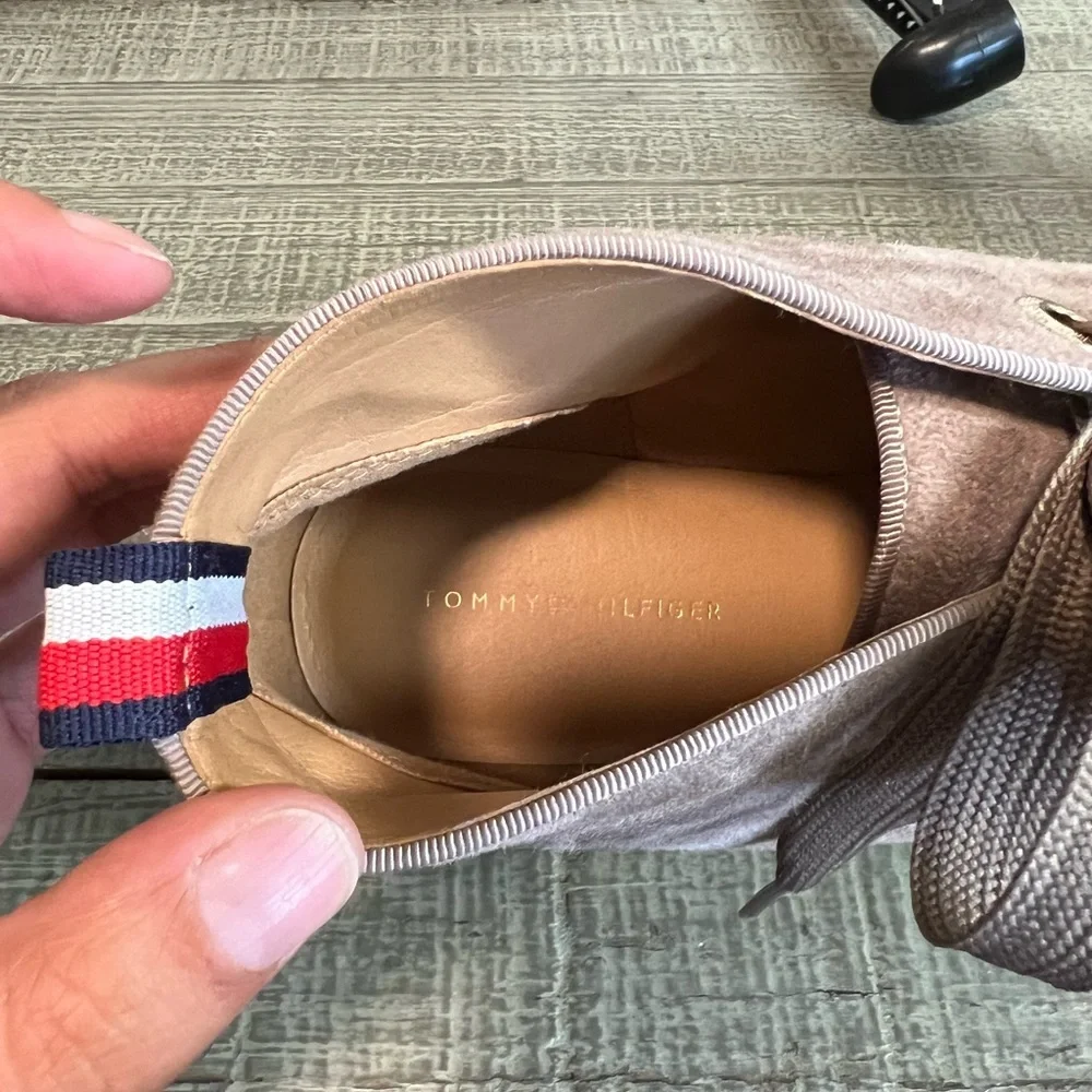 Tommy Hilfiger booties‎